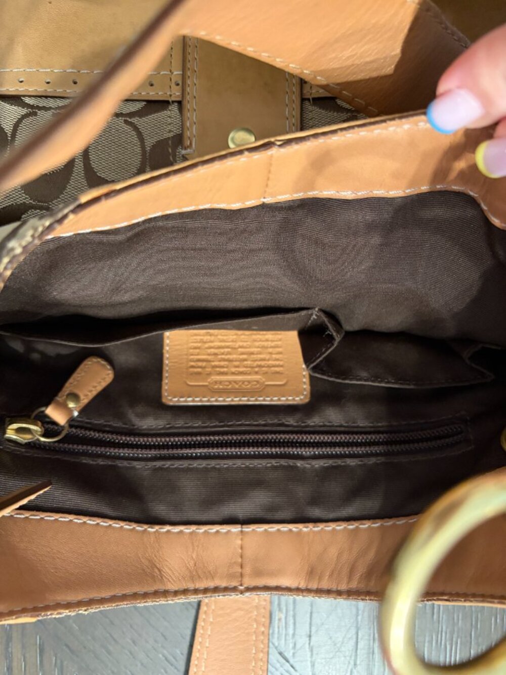 Coach Shoulder Bag with Tan Leather, Dustbag Included - Picture 4 of 5